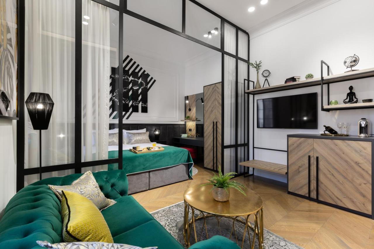 Dezign Superior Apartments & Rooms Zara Esterno foto