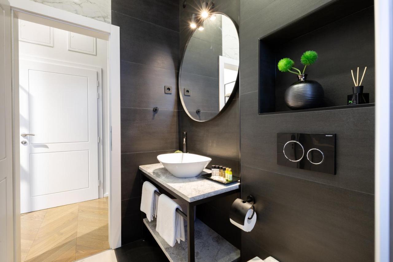Dezign Superior Apartments & Rooms Zara Esterno foto