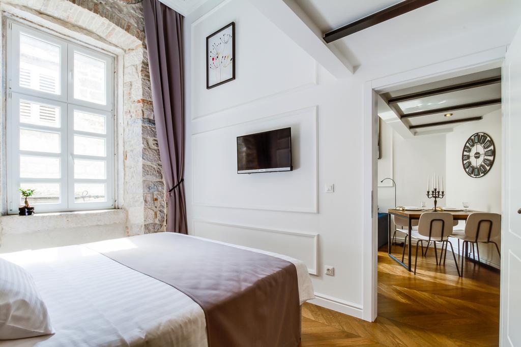 Dezign Superior Apartments & Rooms Zara Esterno foto