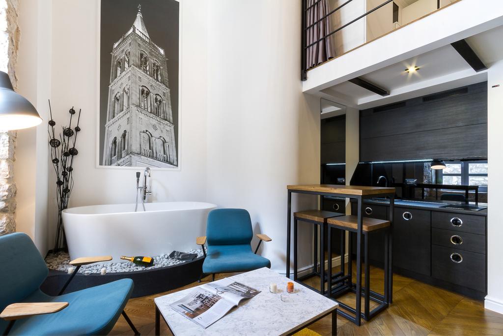 Dezign Superior Apartments & Rooms Zara Esterno foto