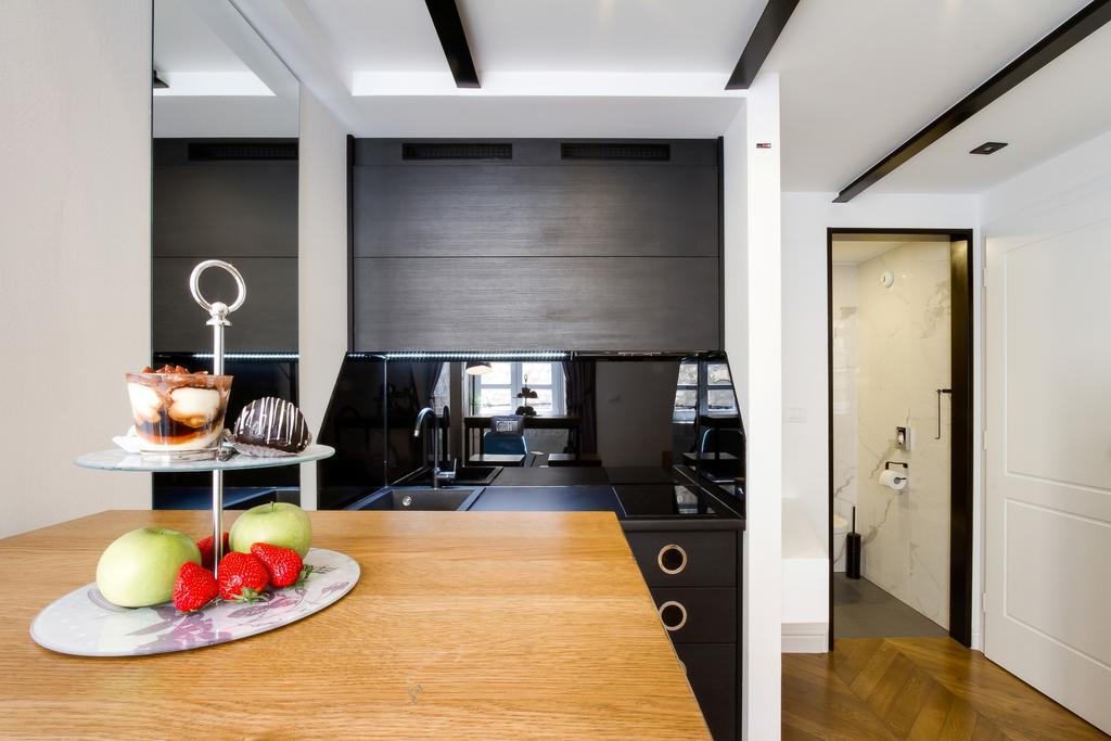 Dezign Superior Apartments & Rooms Zara Esterno foto
